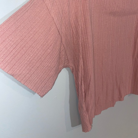 Crop top - Picture 3 of 3